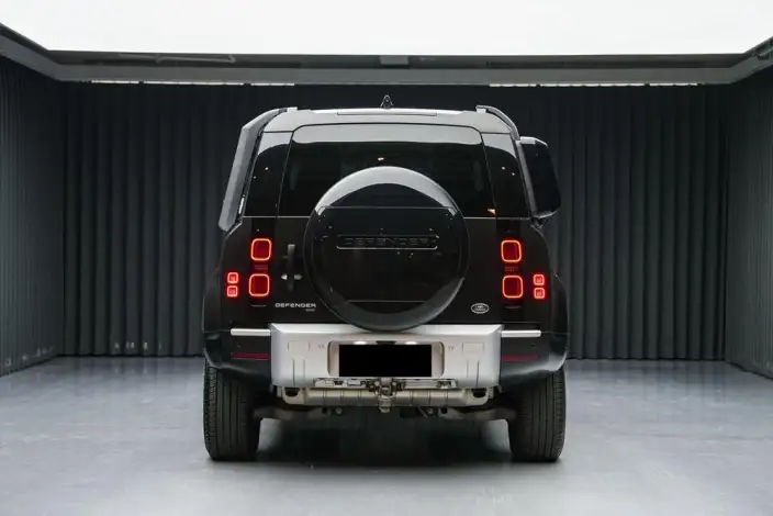 Land Rover Defender 2023 Model Facelift 90 3.0T P400 XS – фото 6