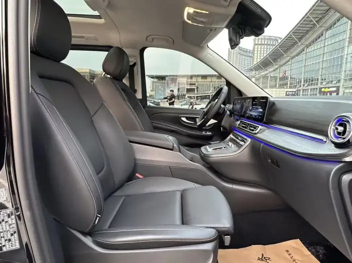Mercedes-Benz V-Class 2024 Model V 300 L Long wheelbase Deluxe Edition – фото 10