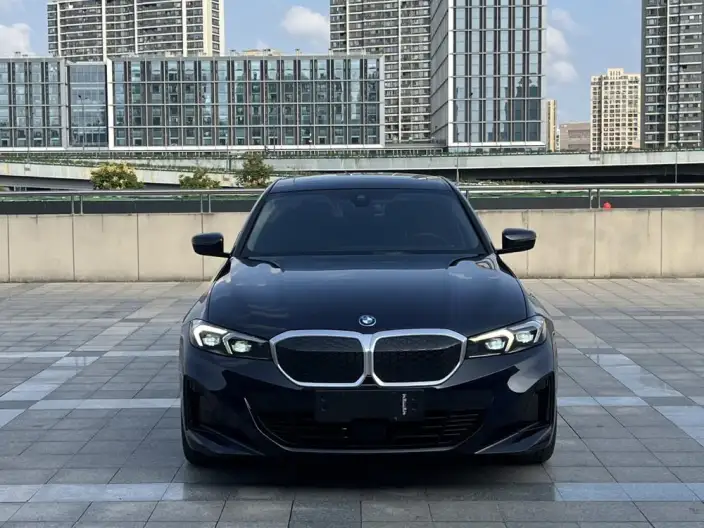 BMW i3 2025 Model eDrive35L – фото 2