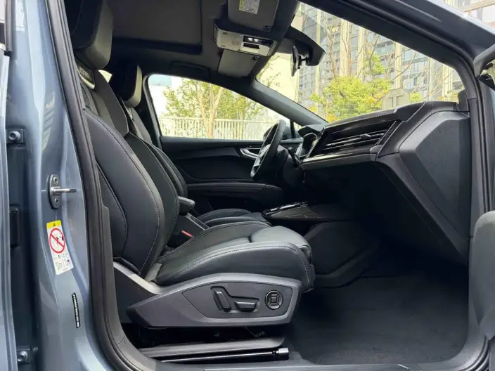 Audi Q4 e-tron 2024 Model 40 e-tron Genesis Edition – фото 7