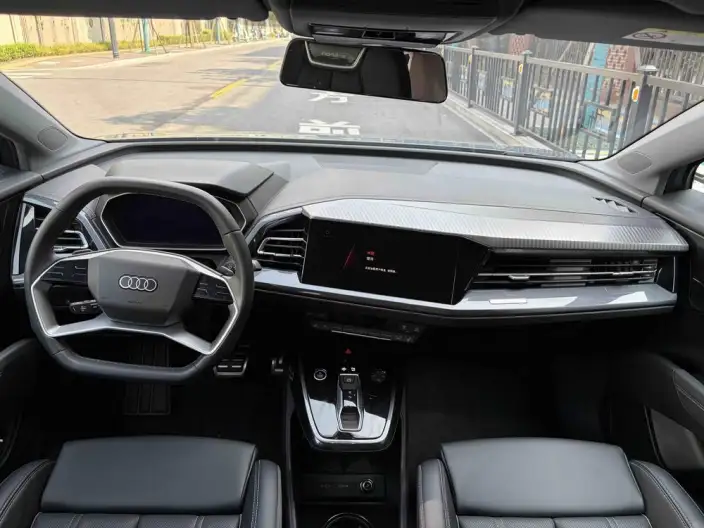 Audi Q4 e-tron 2024 Model 40 e-tron Genesis Edition – фото 10