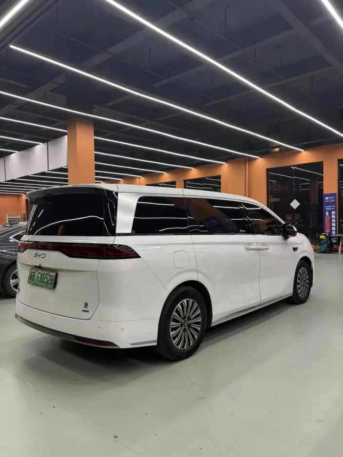 Xia 2025 Model DM-i 180KM Excellence Model – фото 5