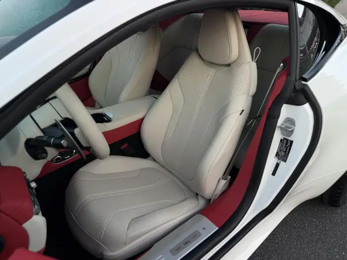 Aston Martin DB12 2024 Model 4.0T V8 Coupe – фото 8