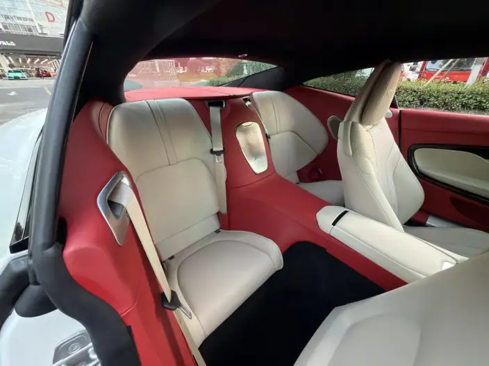 Aston Martin DB12 2024 Model 4.0T V8 Coupe – фото 9