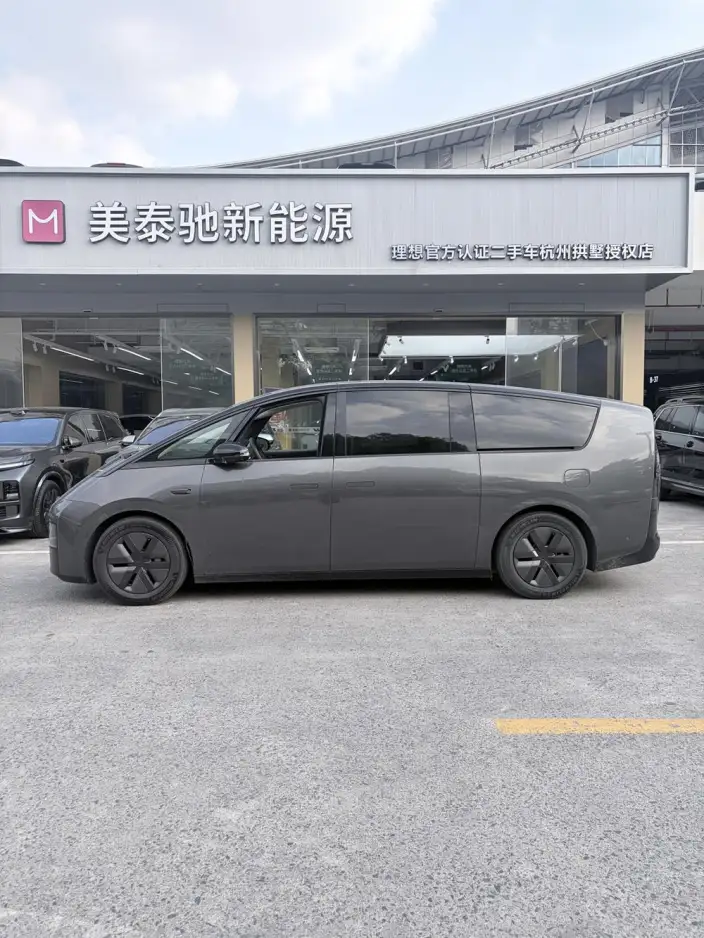 Li Auto MEGA 2024 Model Ultra Edition