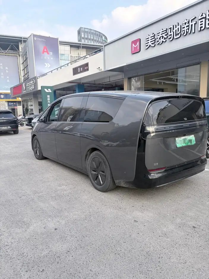 Li Auto MEGA 2024 Model Ultra Edition