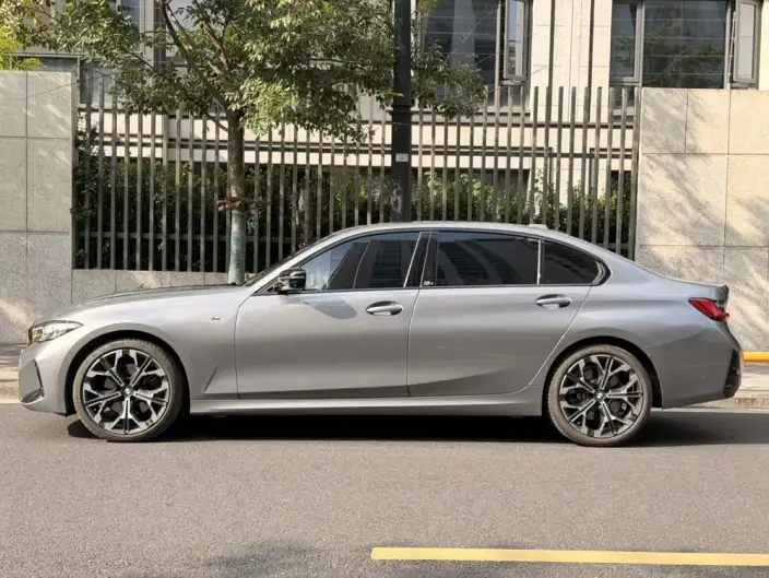 BMW 3 Series 2025 Model 330Li 50th Anniversary Limited edition – фото 3