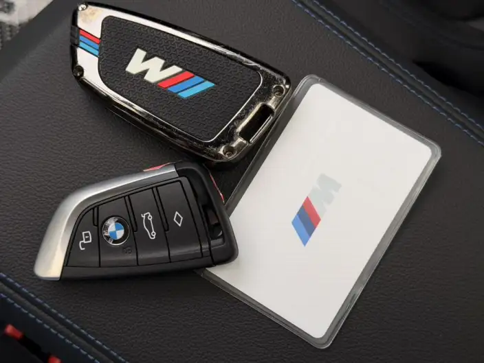 BMW 3 Series 2025 Model 330Li 50th Anniversary Limited edition – фото 6