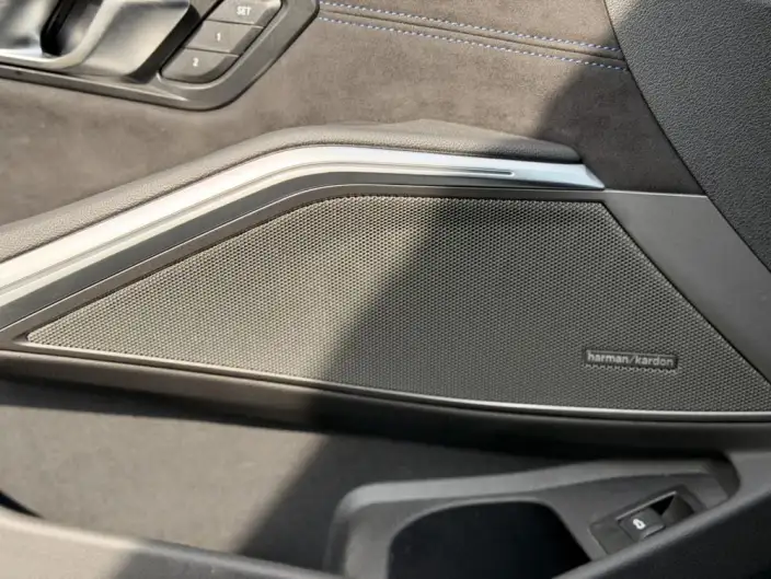 BMW 3 Series 2025 Model 330Li 50th Anniversary Limited edition – фото 10