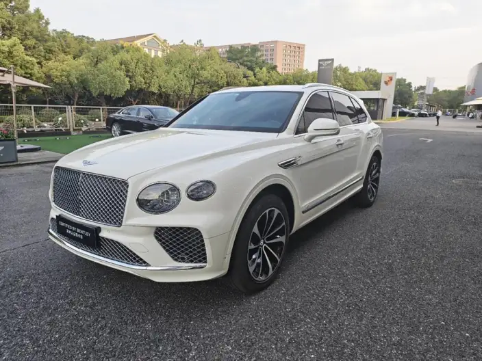 Bentayga 2022 Model 4.0T V8 – фото 1