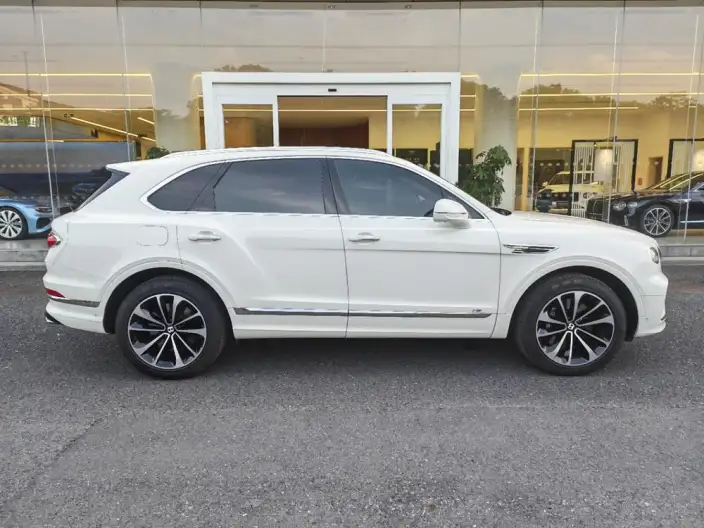Bentayga 2022 Model 4.0T V8 – фото 6