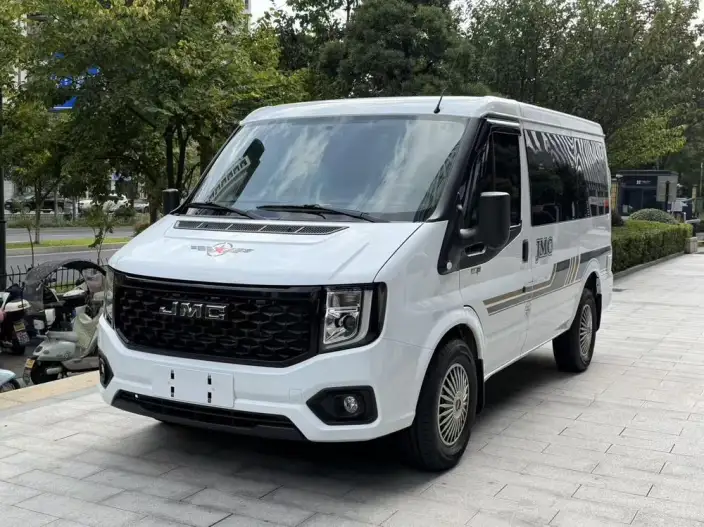 Ford Transit Custom 2022 Model 2.0T Diesel Gran Passenger car Short axis Low top 6 seat JX4D20A6H – фото 1