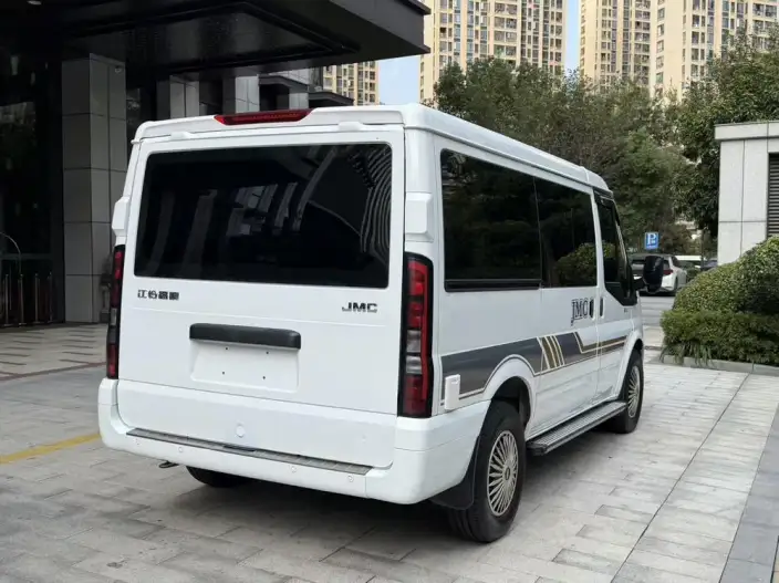 Ford Transit Custom 2022 Model 2.0T Diesel Gran Passenger car Short axis Low top 6 seat JX4D20A6H – фото 6