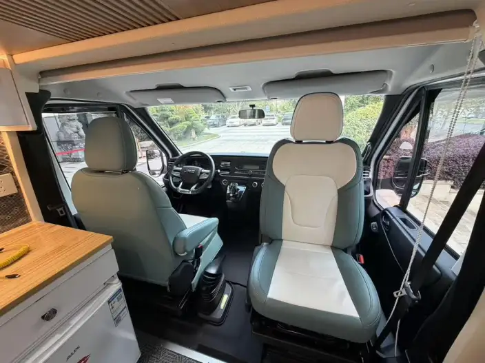 Ford Transit Custom 2022 Model 2.0T Diesel Gran Passenger car Short axis Low top 6 seat JX4D20A6H – фото 10