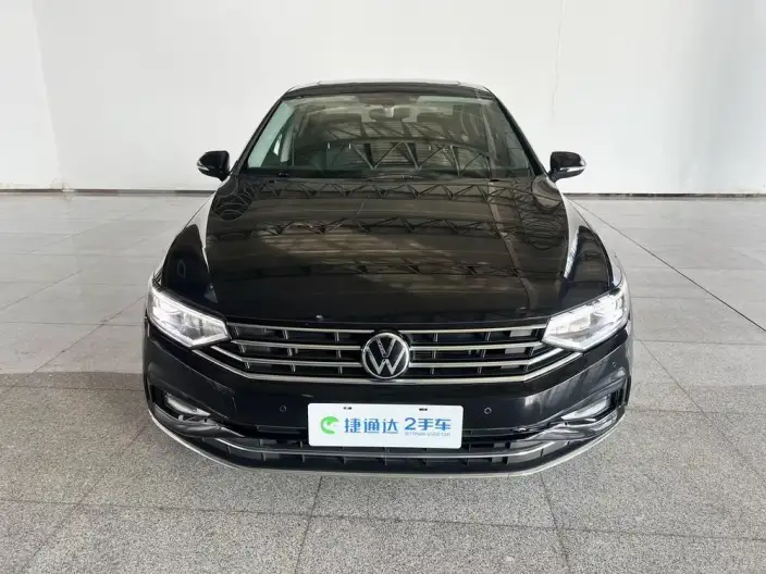 Volkswagen Magotan 2021 Model 330TSI DSG 30th Anniversary Memorial Edition