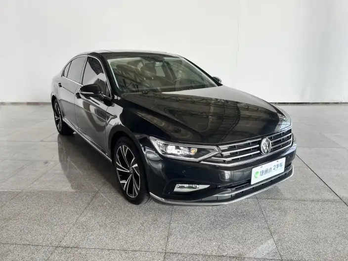 Volkswagen Magotan 2021 Model 330TSI DSG 30th Anniversary Memorial Edition