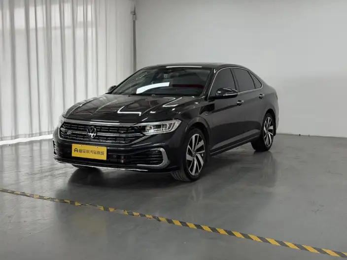 Volkswagen Sagitar 2025 Model 300TSI DSG Beyond Edition