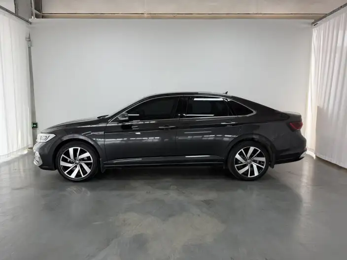 Volkswagen Sagitar 2025 Model 300TSI DSG Beyond Edition