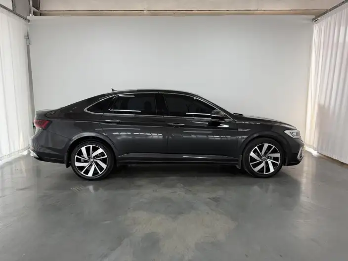 Volkswagen Sagitar 2025 Model 300TSI DSG Beyond Edition – фото 8