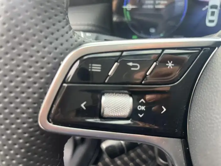 Hongqi H5 PHEV 2025 Model 130 Chao Hybrid Edition – фото 9