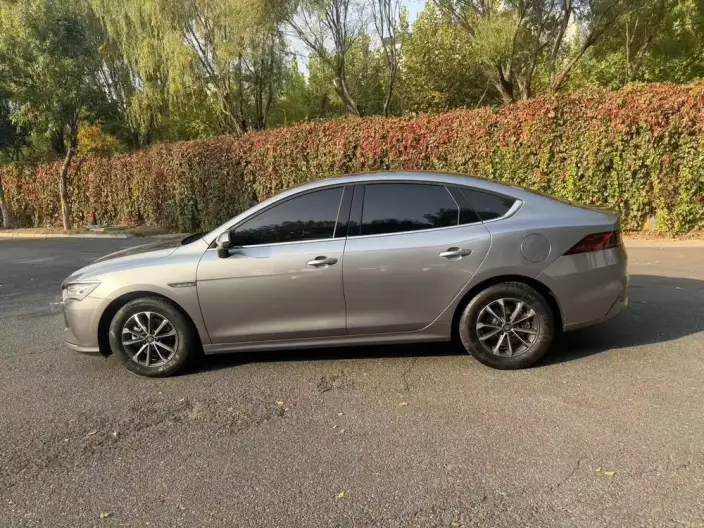 BYD Qin PLUS DM 2023 Model DM-i Champion Edition 55KM Leading Model