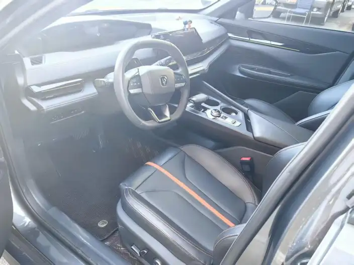 Changan UNI-V 2024 Model 1.5T Exclusive Model – фото 8