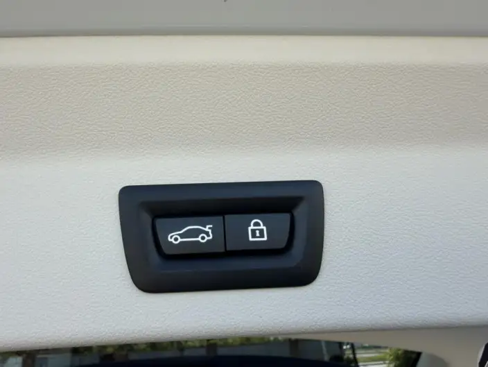 BMW X3 2022 Model xDrive30i Leading Model M Night Set – фото 8