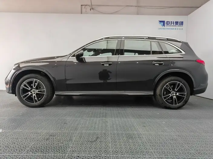 Mercedes-Benz GLC 2025 Model Facelift GLC 260 L 4MATIC Luxury Model 5 seat – фото 4