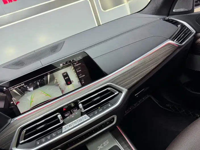 BMW X5 2022 Model Facelift xDrive 40Li Exclusive Model M Sports Set – фото 9
