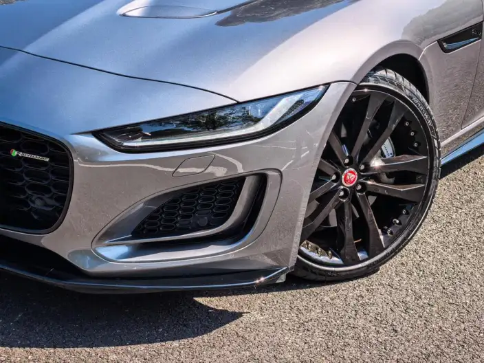Jaguar F-TYPE 2023 Model P300 Hardtop Edition – фото 7