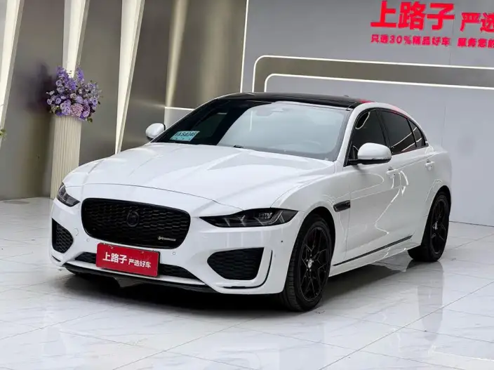 Jaguar XE L 2021 Model 2.0T 250PS Obsidian Black Sports Edition