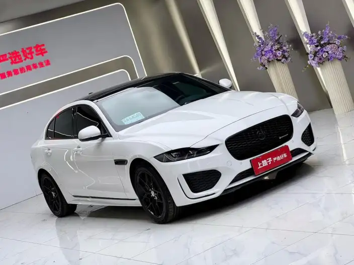 Jaguar XE L 2021 Model 2.0T 250PS Obsidian Black Sports Edition