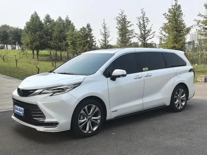Toyota Sienna 2023 Model Hybrid 2.5L Premium Edition