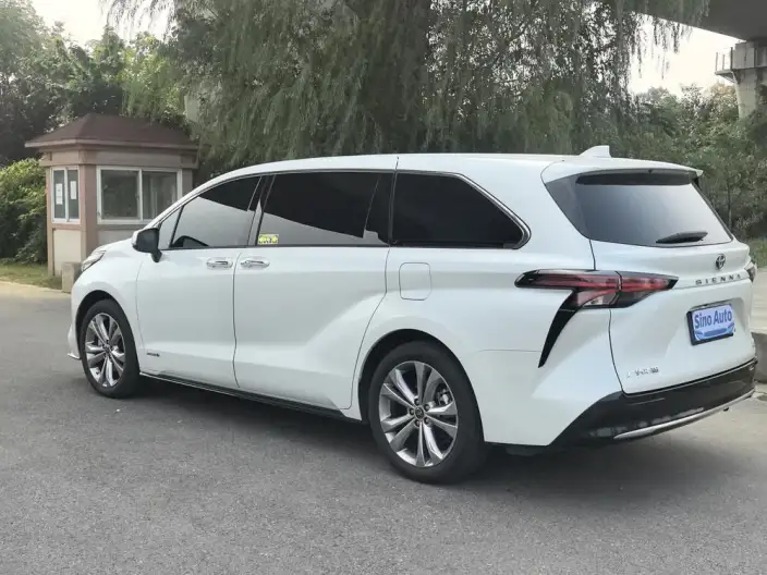 Toyota Sienna 2023 Model Hybrid 2.5L Premium Edition