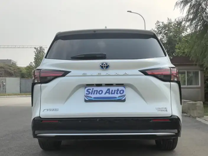 Toyota Sienna 2023 Model Hybrid 2.5L Premium Edition – фото 5