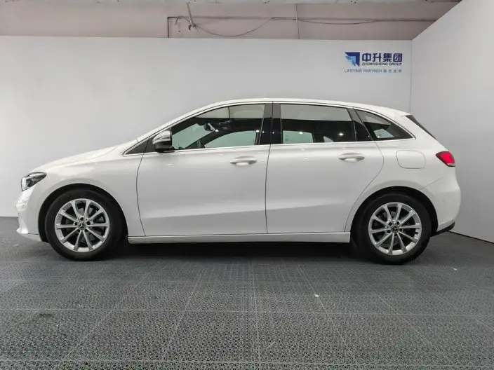Mercedes-Benz B-Class 2022 Model Facelift B 200 Fashion Model – фото 4