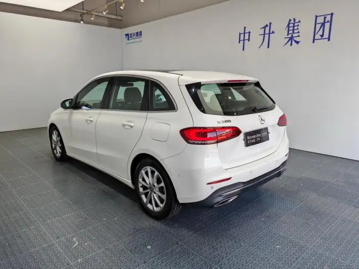 Mercedes-Benz B-Class 2022 Model Facelift B 200 Fashion Model – фото 5