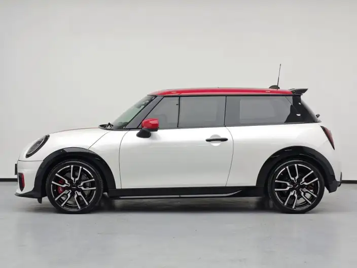 MINI JCW 2025 Model JOHN COOPER WORKS – фото 4