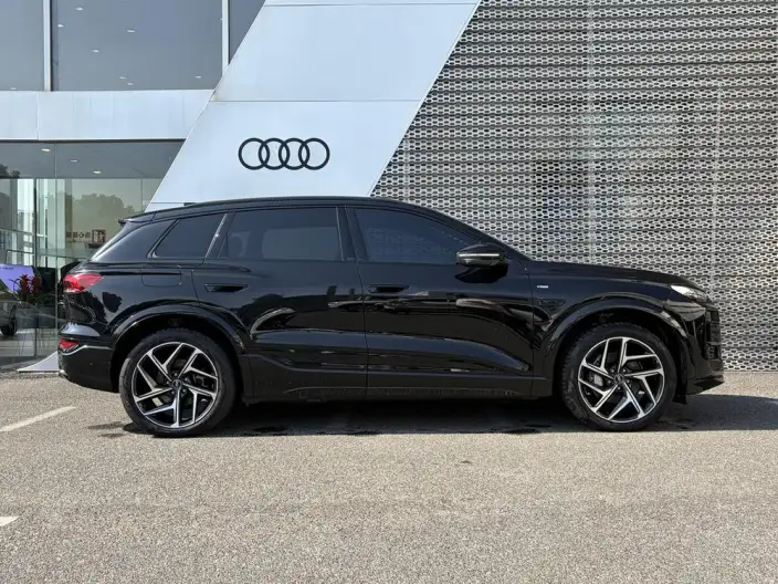 AUDI Q6L e-tron 2026 Model First Edition Pilot Edition – фото 5