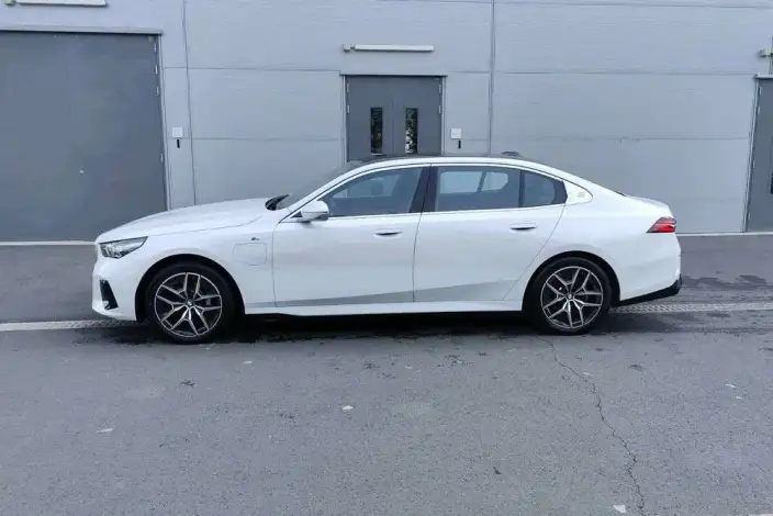 BMW i5 2025 Model eDrive40L M Sports Set
