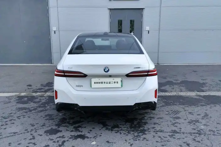 BMW i5 2025 Model eDrive40L M Sports Set
