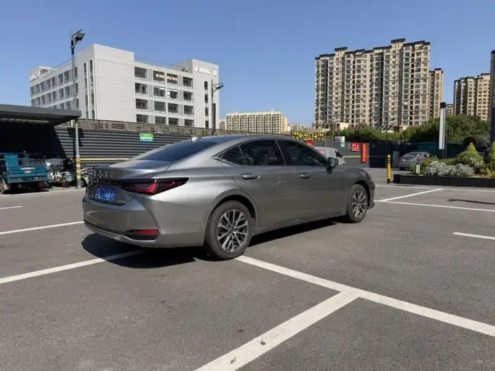 Lexus ES 2025 Model 200 Premium – фото 5