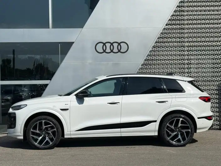 AUDI Q6L e-tron 2026 Model First Edition Pilot Edition