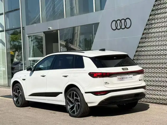 AUDI Q6L e-tron 2026 Model First Edition Pilot Edition
