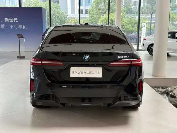 BMW 5 Series 2024 Model 530Li Exclusive Model M Sports Set – фото 5
