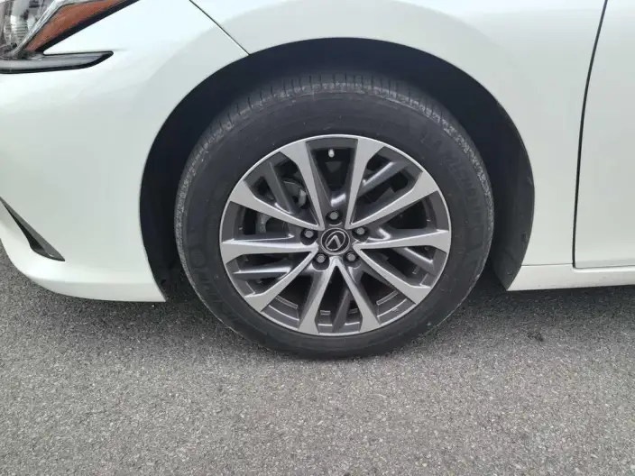 Lexus ES 2022 Model 200 Superior Edition – фото 5