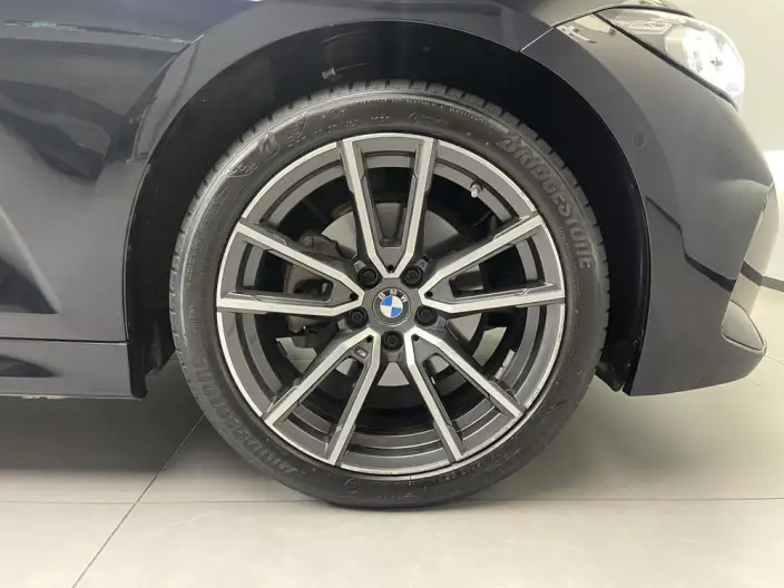 BMW 3 Series 2023 Model 325Li M Sports Set – фото 9