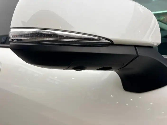 Granvia 2023 Model Intelligent Hybrid 2.5L Noble PLUS – фото 8