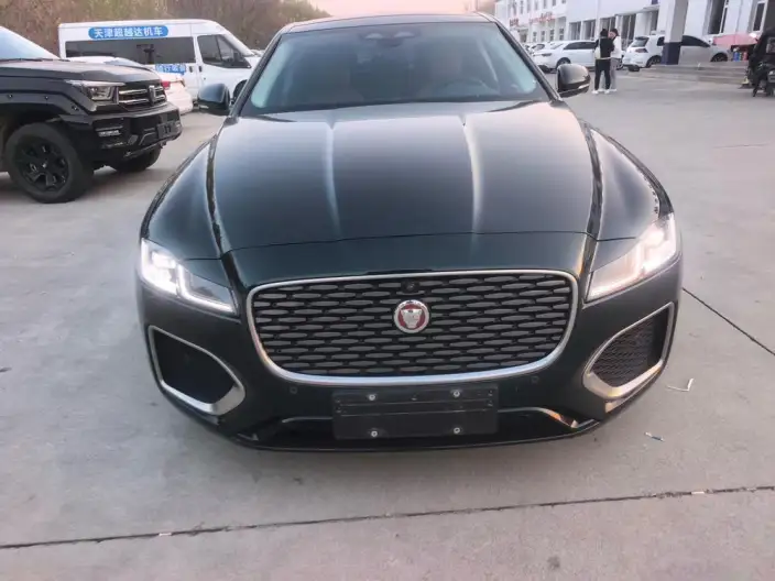 Jaguar XFL 2024 Model 2.0T P250 2WD Exclusive Deluxe Edition