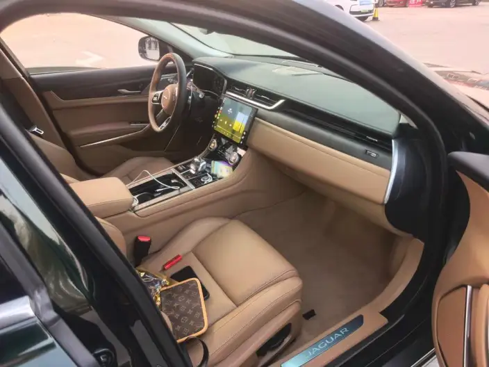 Jaguar XFL 2024 Model 2.0T P250 2WD Exclusive Deluxe Edition – фото 6